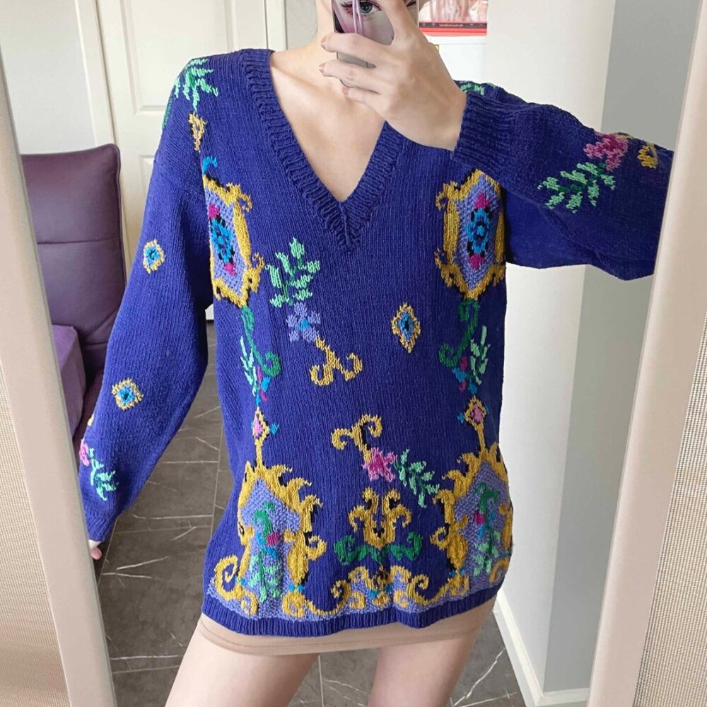 Vintage Floral Silk Blend Sweater: Oversized Multicolor V-Neck Pullover